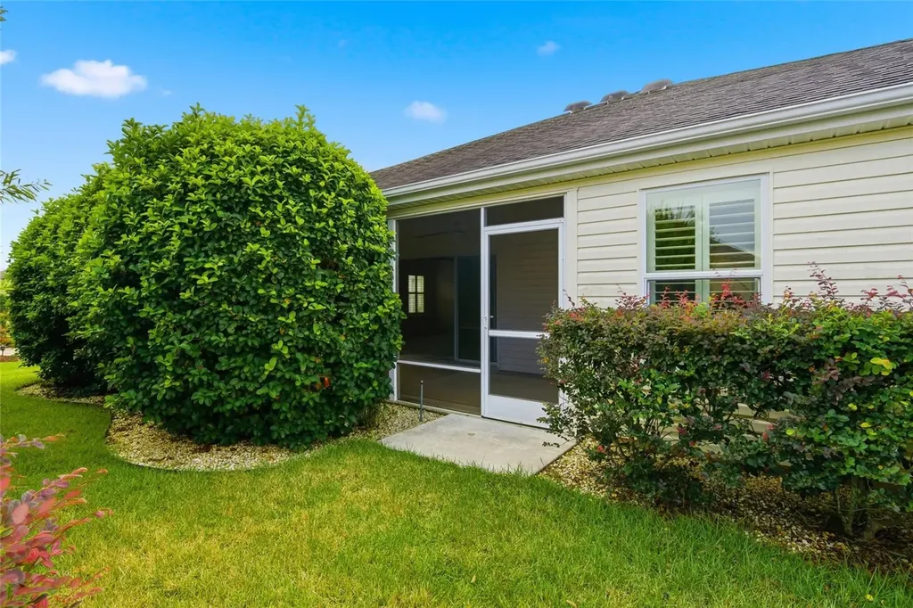 1923 Useppa Oaks Lane The Villages FL 32163