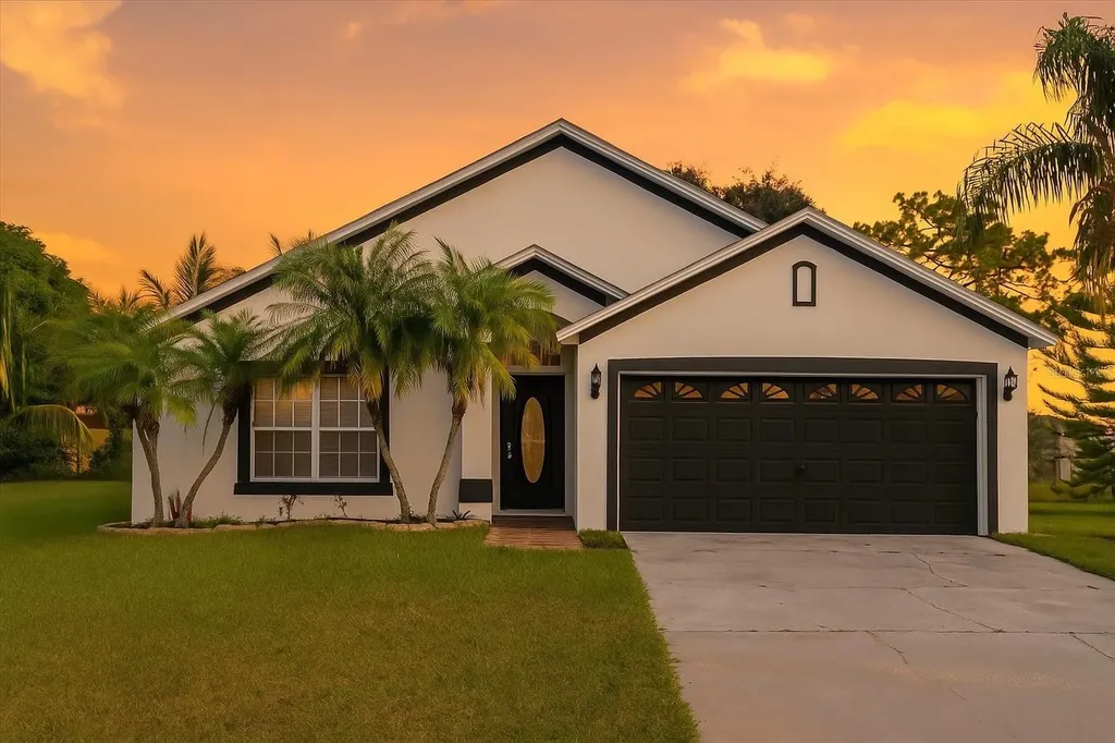 323 Miami Lane Kissimmee FL 34759