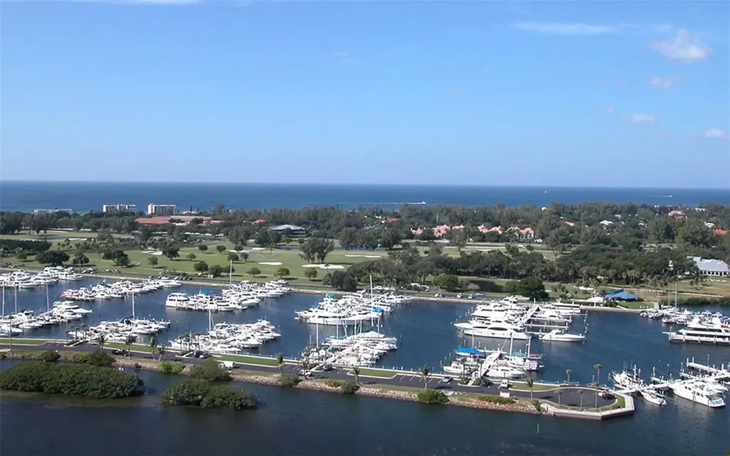 415 L Ambiance Drive Longboat Key FL 34228