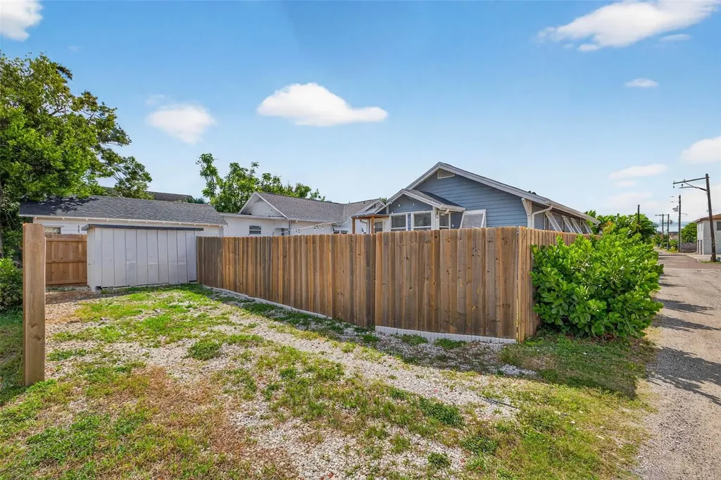 447 23rd Street N St Petersburg FL 33713