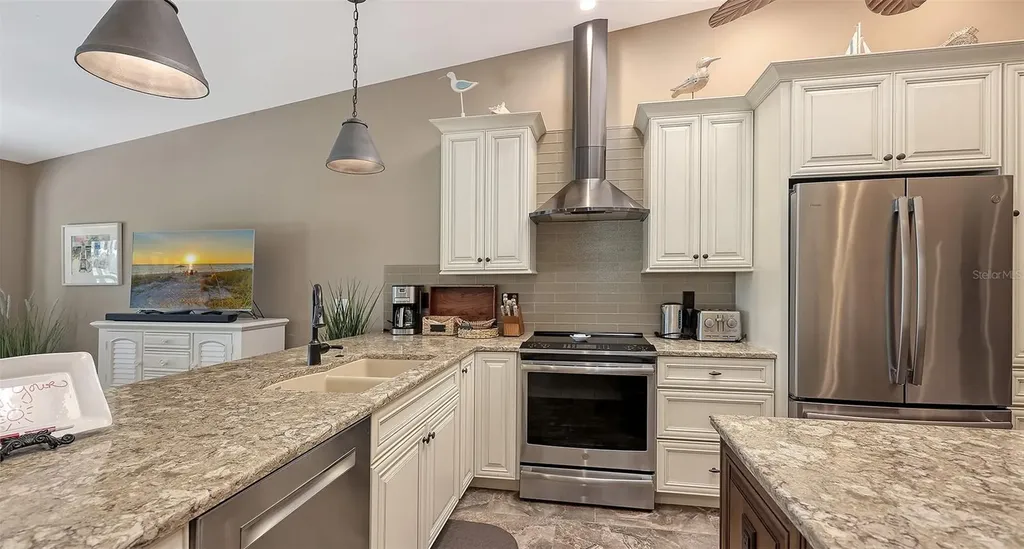 2367 Harbour Oaks Drive Longboat Key FL 34228