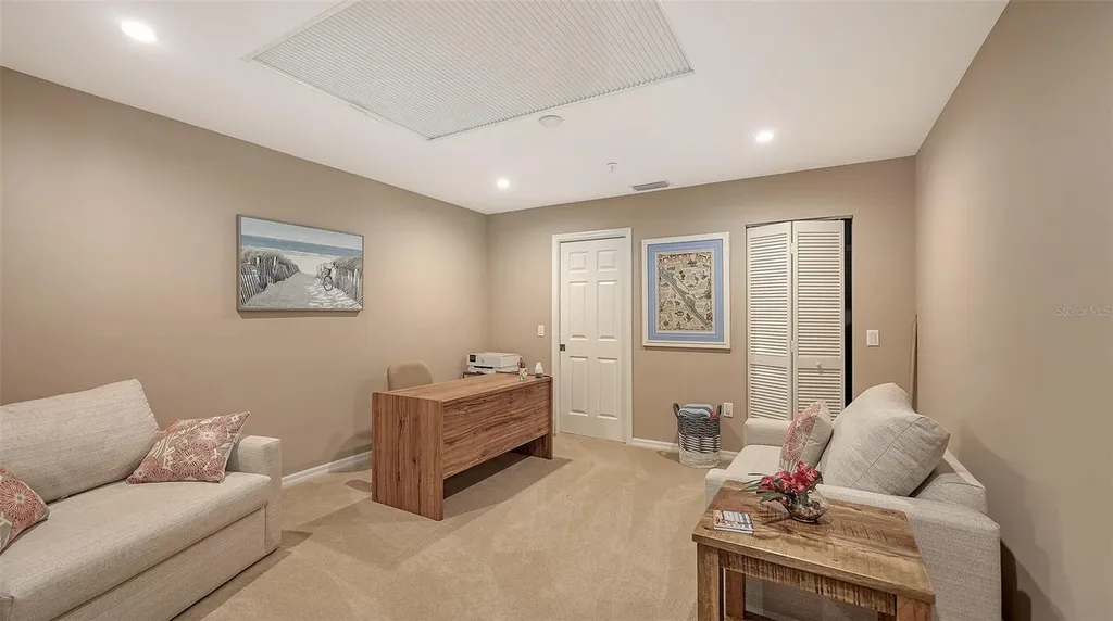 2367 Harbour Oaks Drive Longboat Key FL 34228