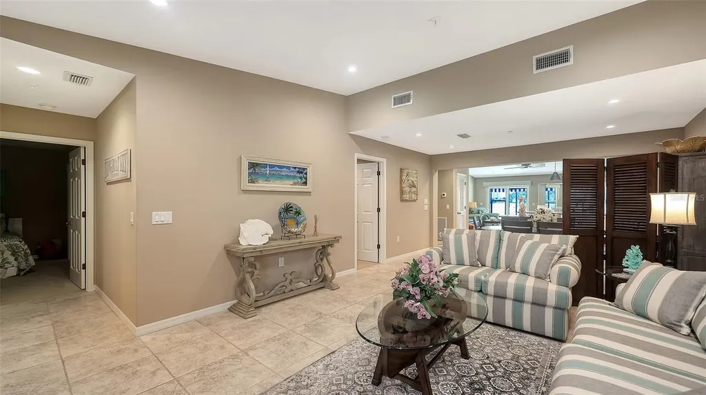 2367 Harbour Oaks Drive Longboat Key FL 34228