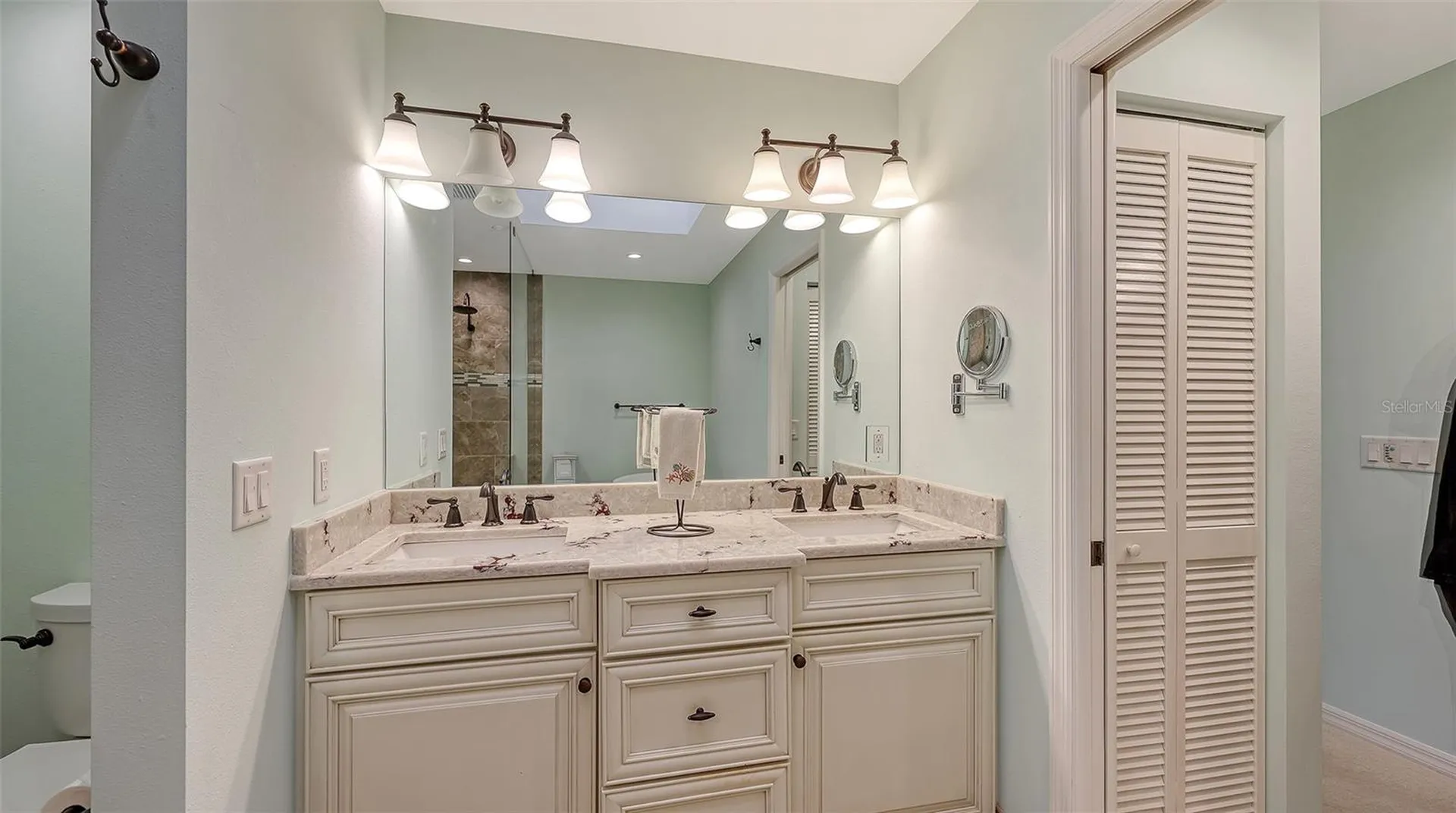 2367 Harbour Oaks Drive Longboat Key FL 34228