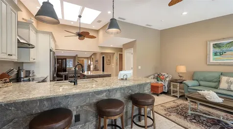 2367 Harbour Oaks Drive Longboat Key FL 34228