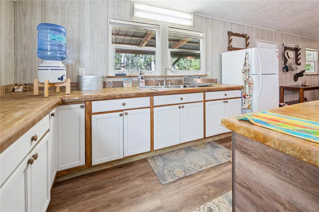 6550 SW 100th Court Cedar Key FL 32625