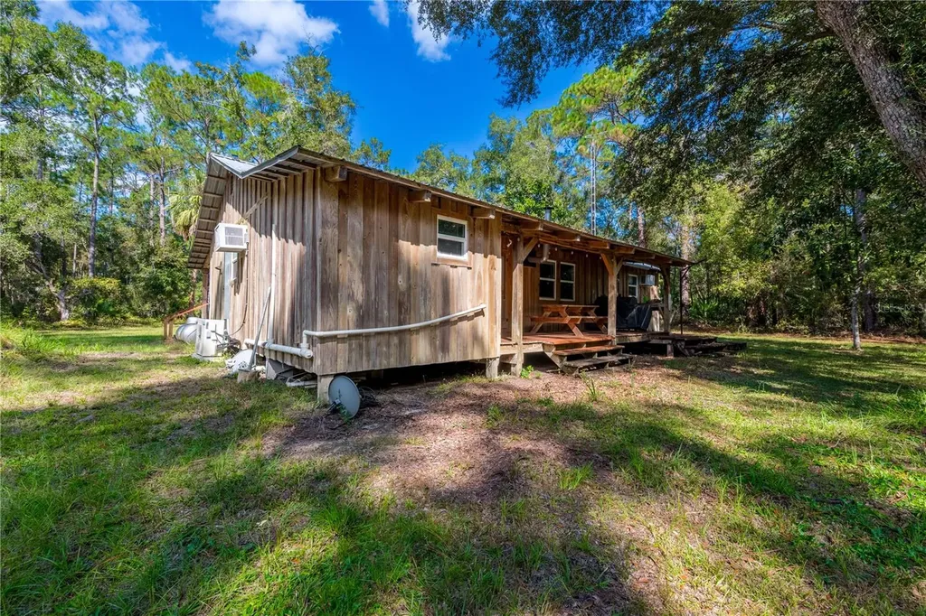 6550 SW 100th Court Cedar Key FL 32625