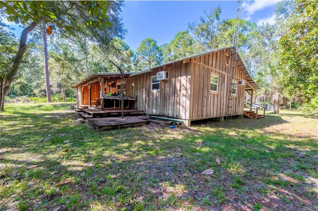 6550 SW 100th Court Cedar Key FL 32625