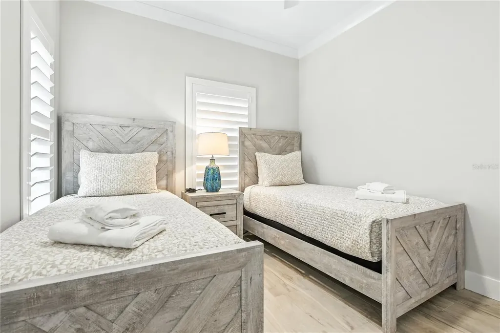 1234 15th Street Sarasota FL 34236