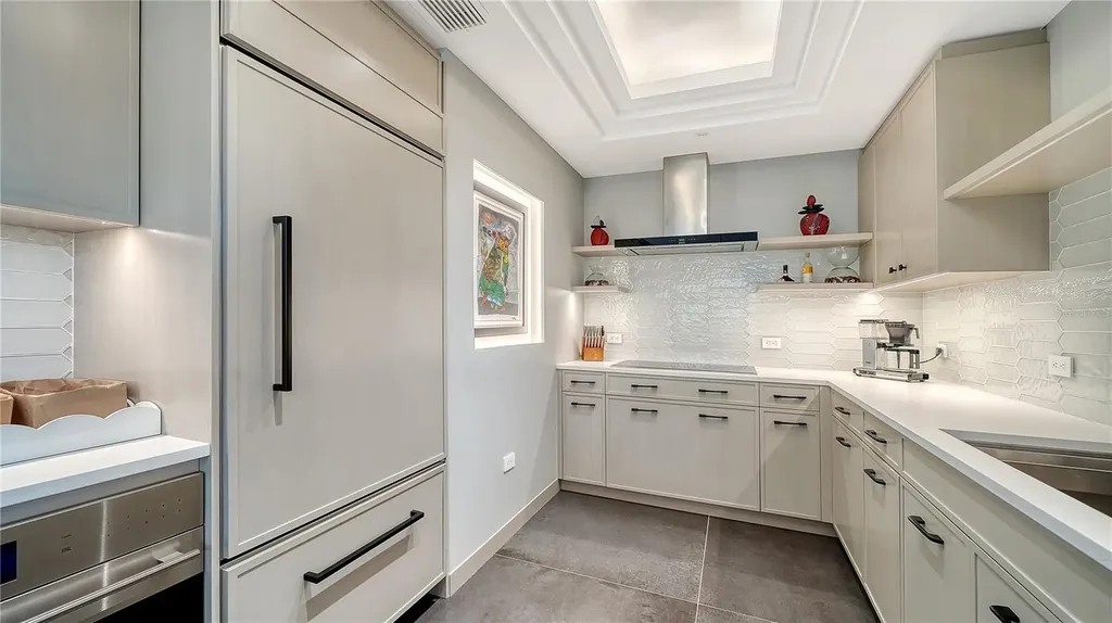 415 L Ambiance Drive Longboat Key FL 34228