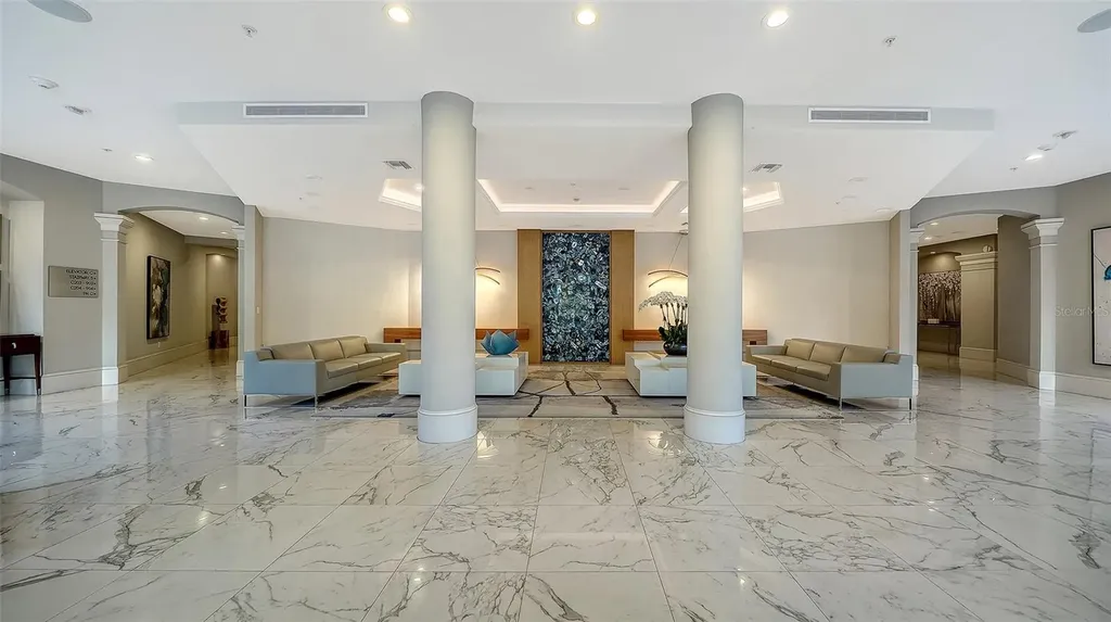 415 L Ambiance Drive Longboat Key FL 34228