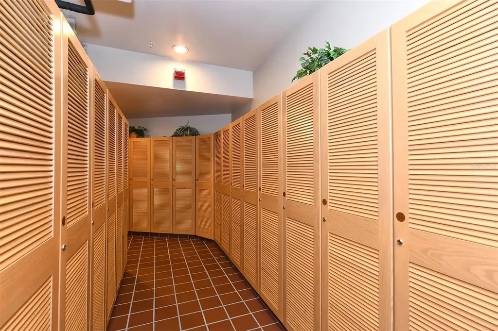 415 L Ambiance Drive Longboat Key FL 34228