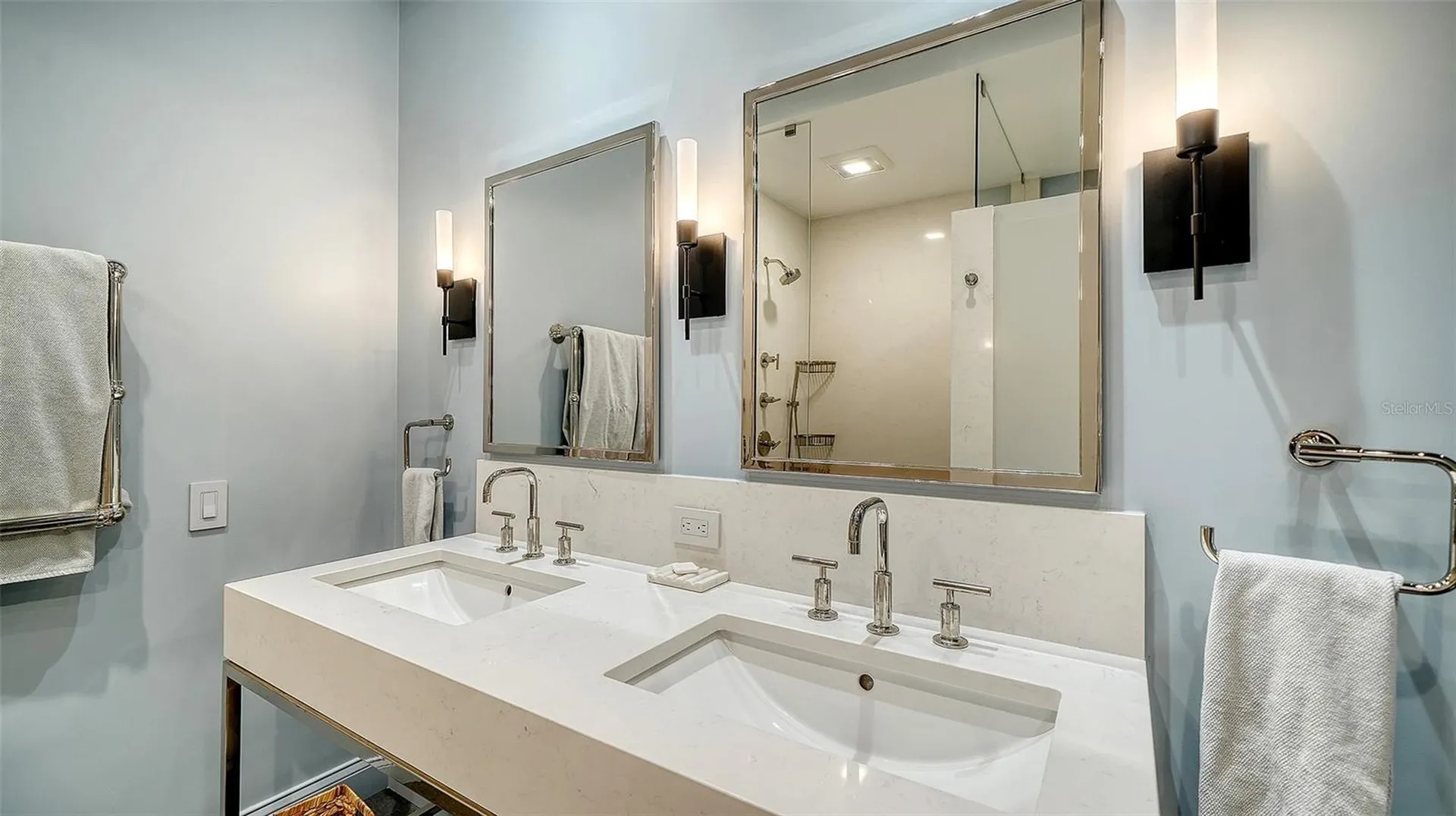 415 L Ambiance Drive Longboat Key FL 34228