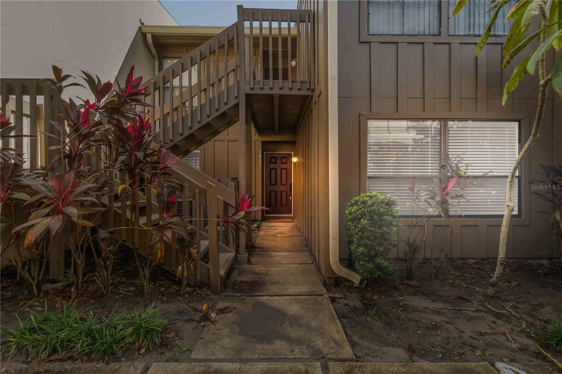 5493 Pine Creek Drive Orlando FL 32811