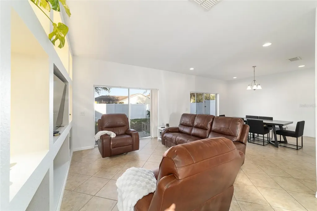 5094 NE 122nd Boulevard Oxford FL 34484