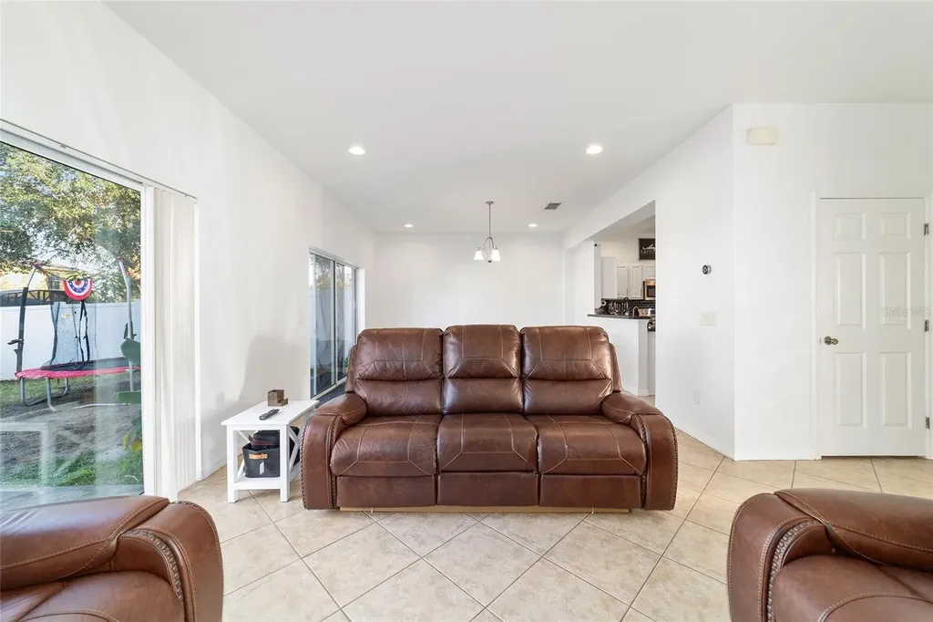 5094 NE 122nd Boulevard Oxford FL 34484