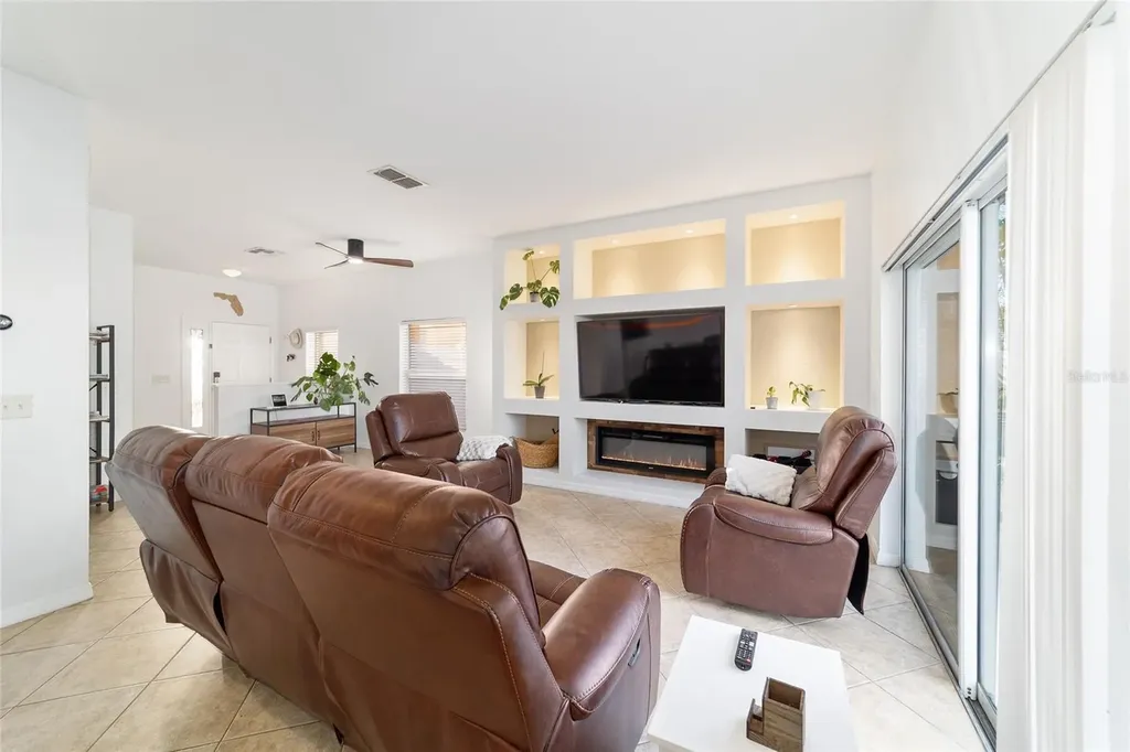 5094 NE 122nd Boulevard Oxford FL 34484