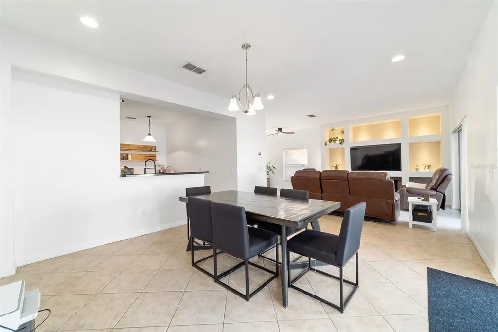 5094 NE 122nd Boulevard Oxford FL 34484