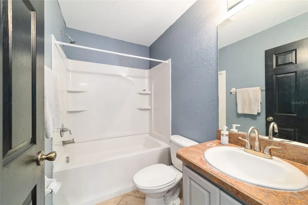 5094 NE 122nd Boulevard Oxford FL 34484