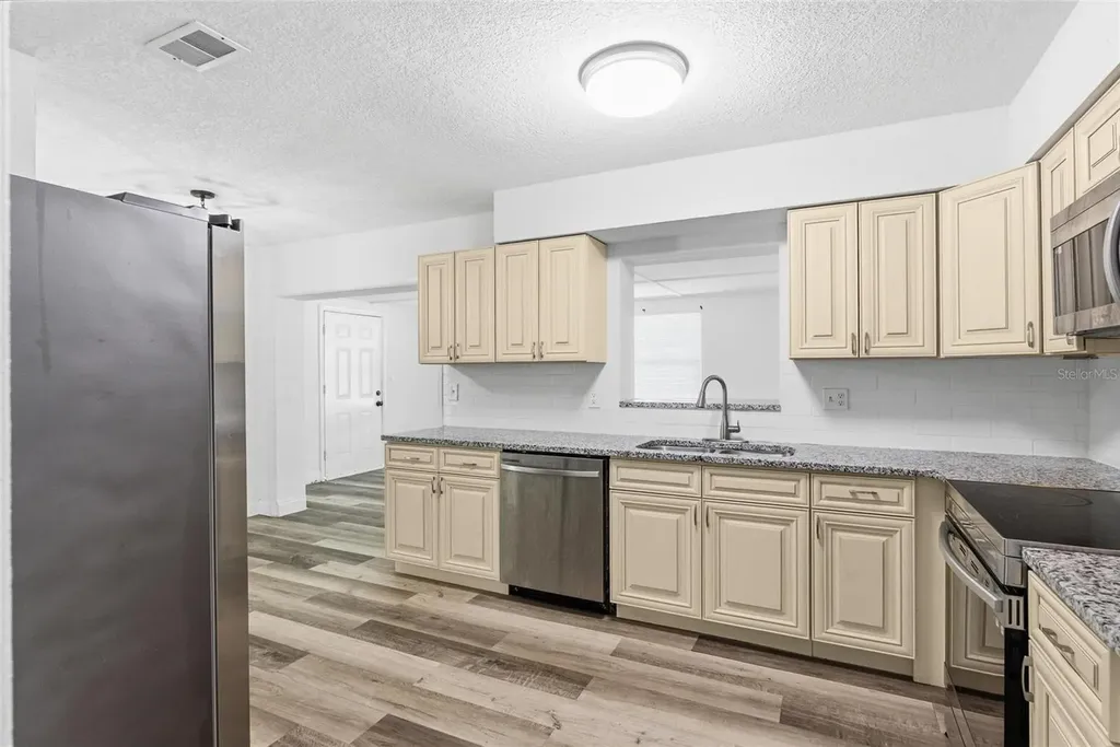 1598 3rd Street Daytona Beach FL 32117