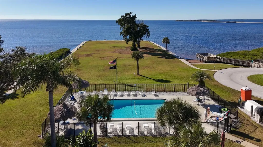 510 Windrush Bay Drive Tarpon Springs FL 34689