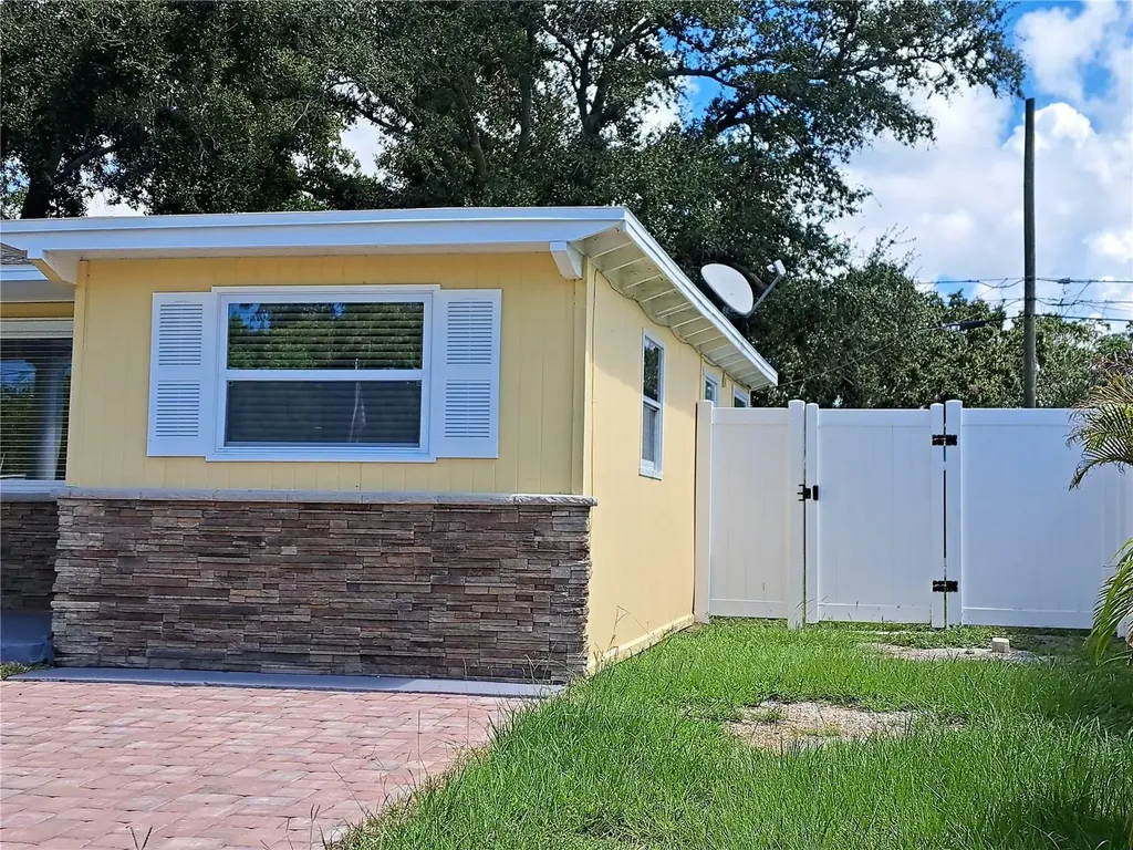 844 67th Street S South Pasadena FL 33707