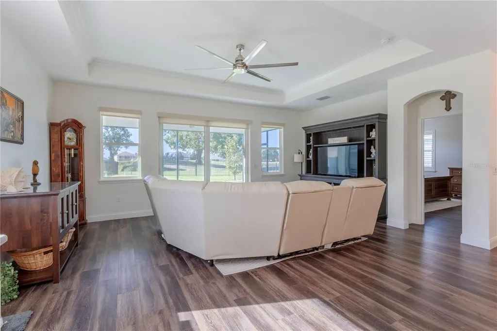 30501 Island Club Drive Tavares FL 32778