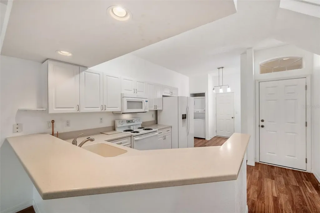 6400 46th Avenue N Kenneth City FL 33709