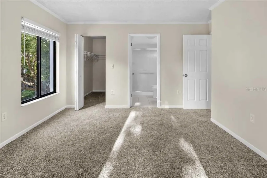 1127 Pine Ridge Circle W Tarpon Springs FL 34688