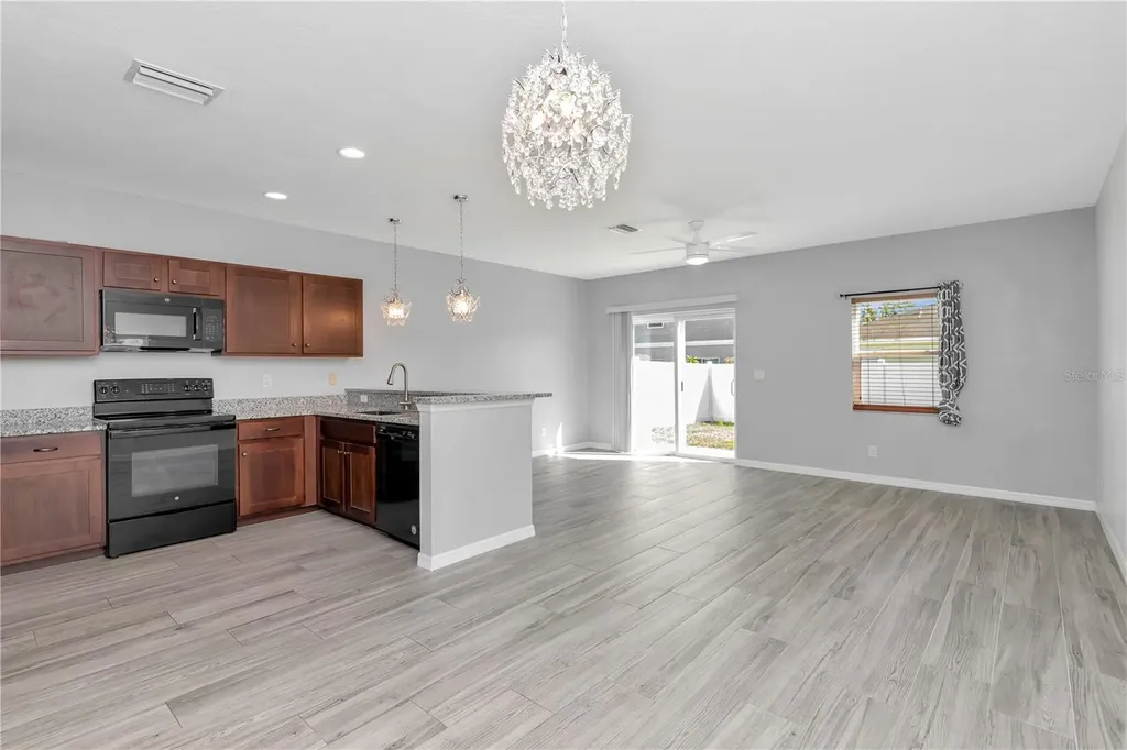 4035 11th Street E Bradenton FL 34208