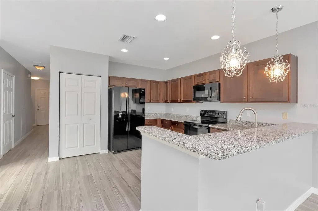 4035 11th Street E Bradenton FL 34208