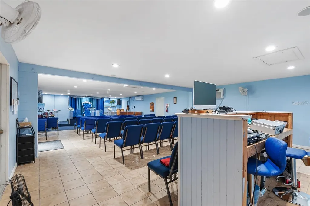 954 Reynolds Road Lakeland FL 33801