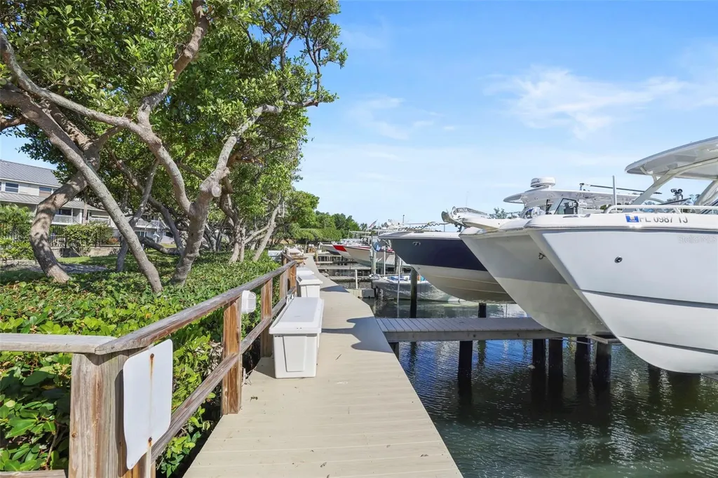 1355 Pinellas Bayway S Tierra Verde FL 33715