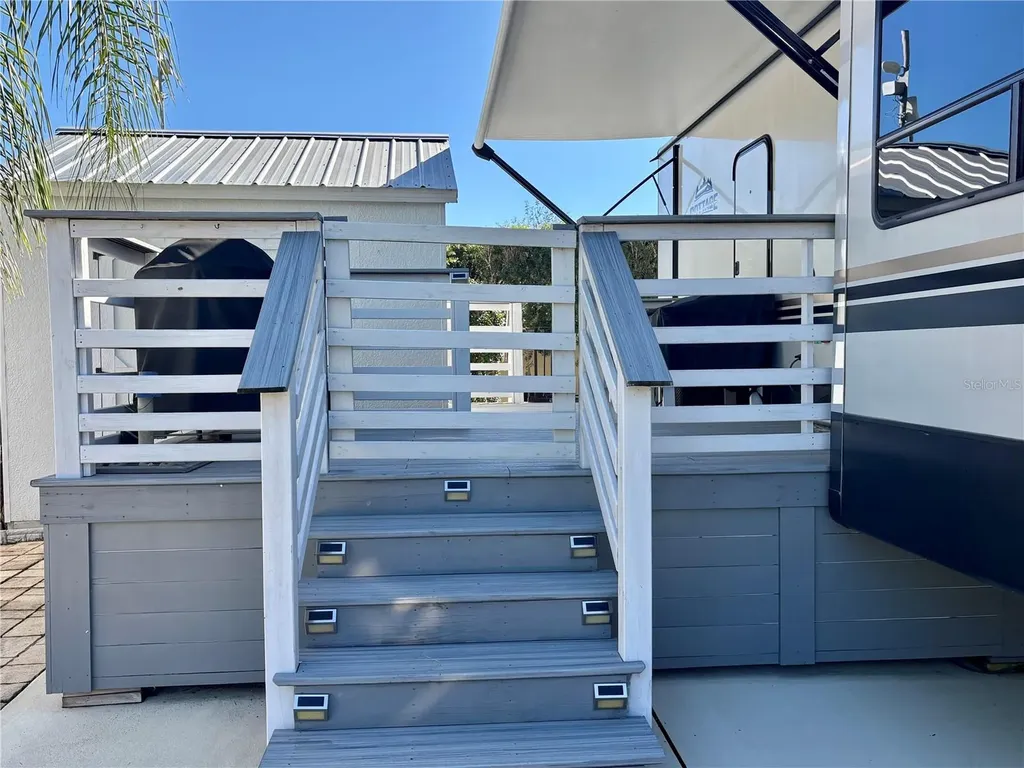 3259 NE 102nd Avenue Road Silver Springs FL 34488