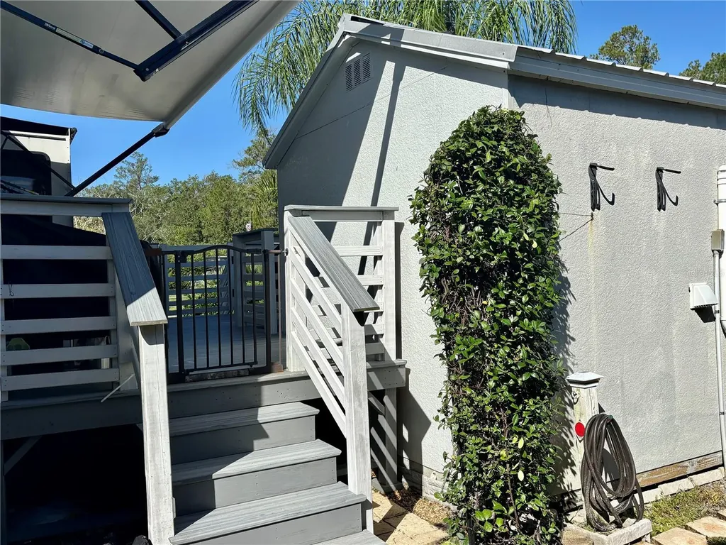3259 NE 102nd Avenue Road Silver Springs FL 34488