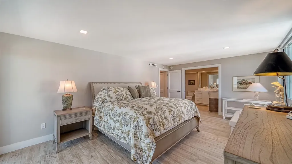 2295 Gulf Of Mexico Drive Longboat Key FL 34228