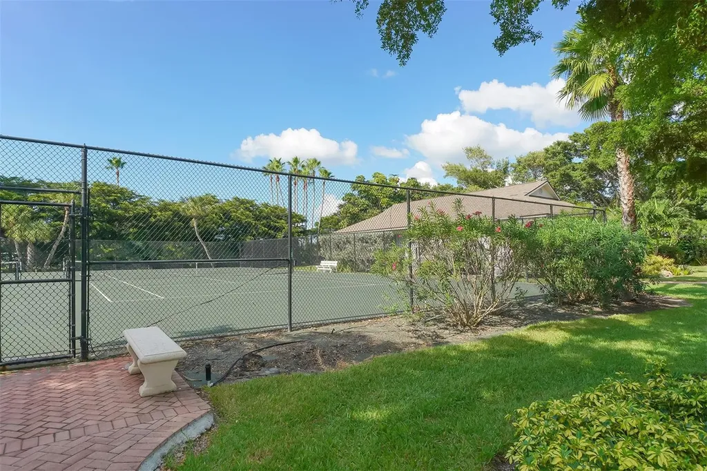 2295 Gulf Of Mexico Drive Longboat Key FL 34228