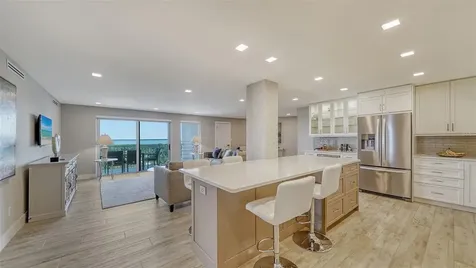 2295 Gulf Of Mexico Drive Longboat Key FL 34228