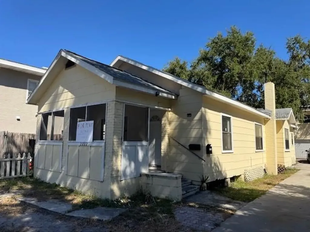2222 10th Street S St Petersburg FL 33705