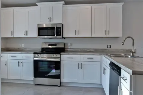 3291 E Iris Lane Bell FL 32619