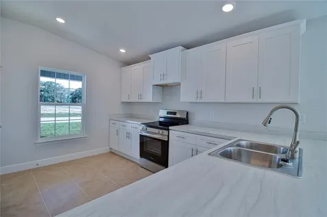 3291 E Iris Lane Bell FL 32619