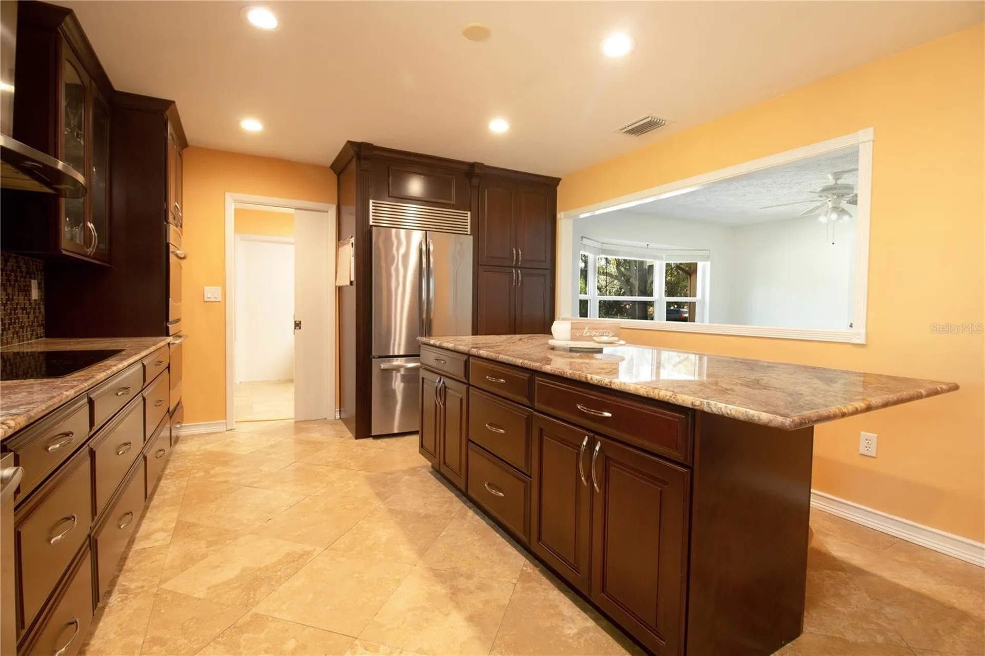547 Oleander Way S St Petersburg FL 33707