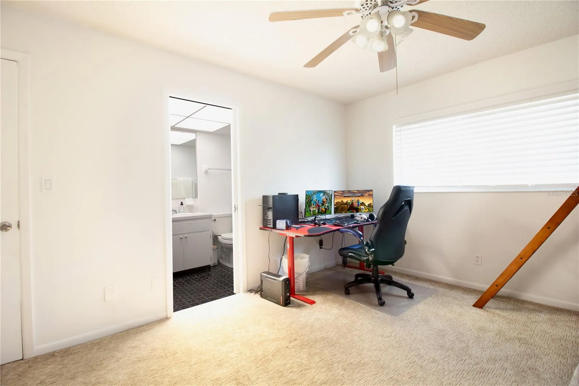 547 Oleander Way S St Petersburg FL 33707