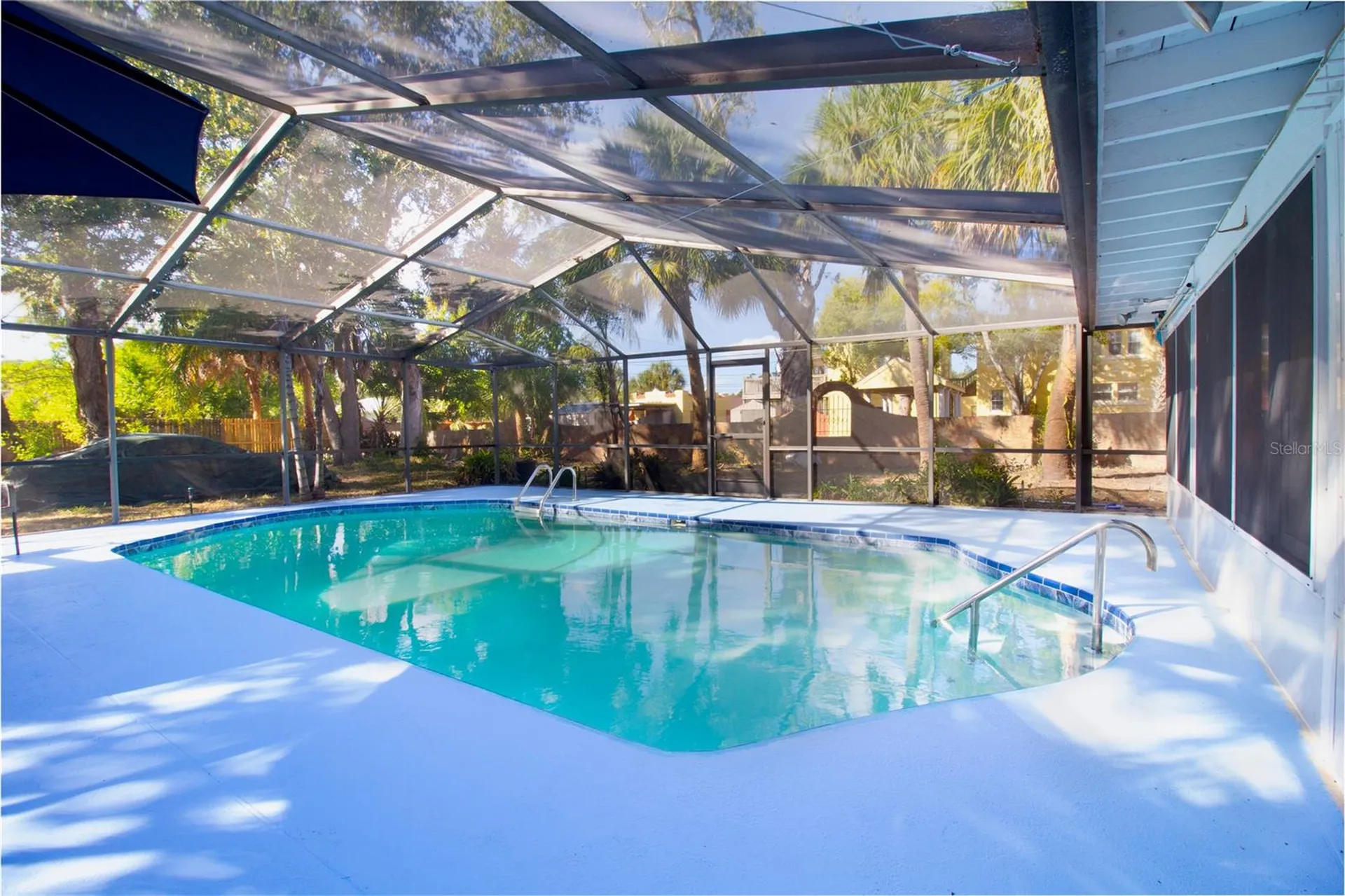 547 Oleander Way S St Petersburg FL 33707