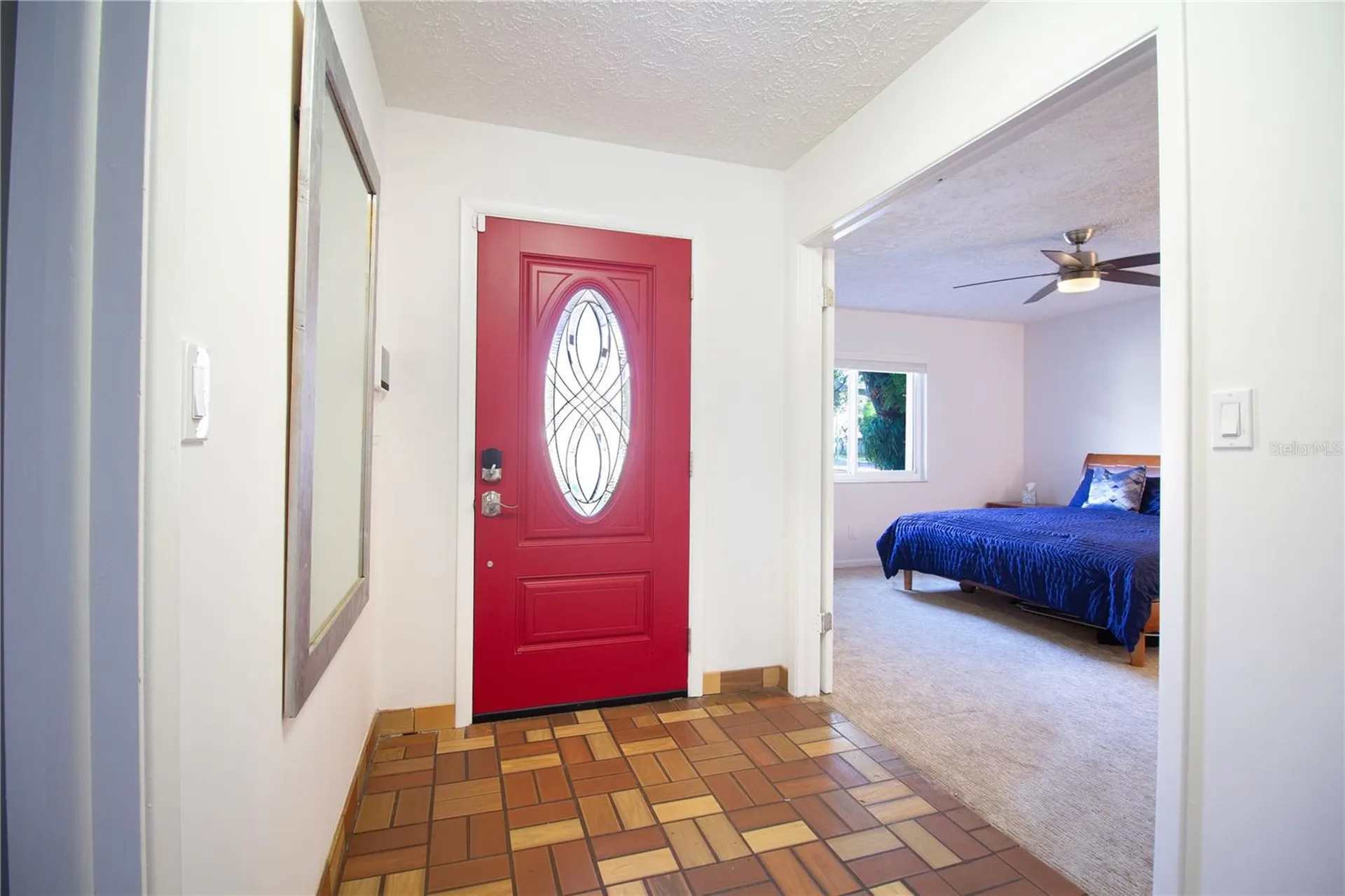 547 Oleander Way S St Petersburg FL 33707