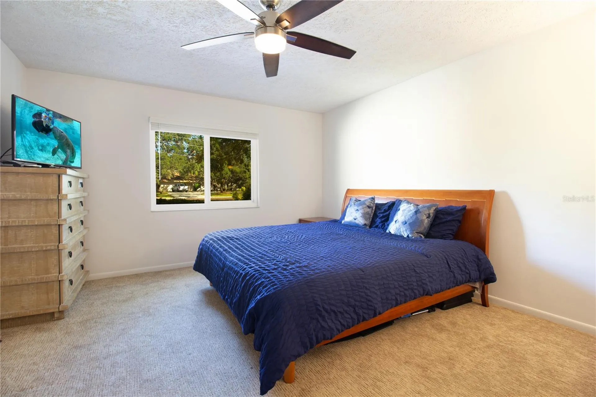 547 Oleander Way S St Petersburg FL 33707