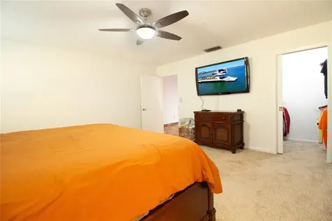 547 Oleander Way S St Petersburg FL 33707