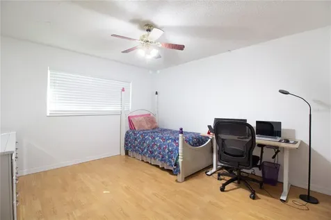 547 Oleander Way S St Petersburg FL 33707