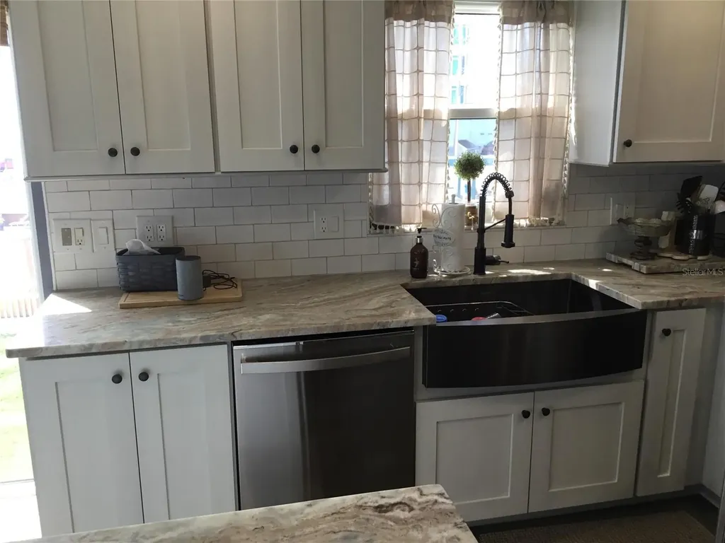 1571 S Atlantic Avenue New Smyrna Beach FL 32169