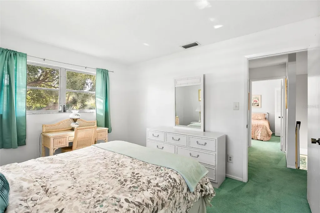 597 Sutton Place Longboat Key FL 34228